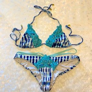Beach Bunny swimsuit size Medium
